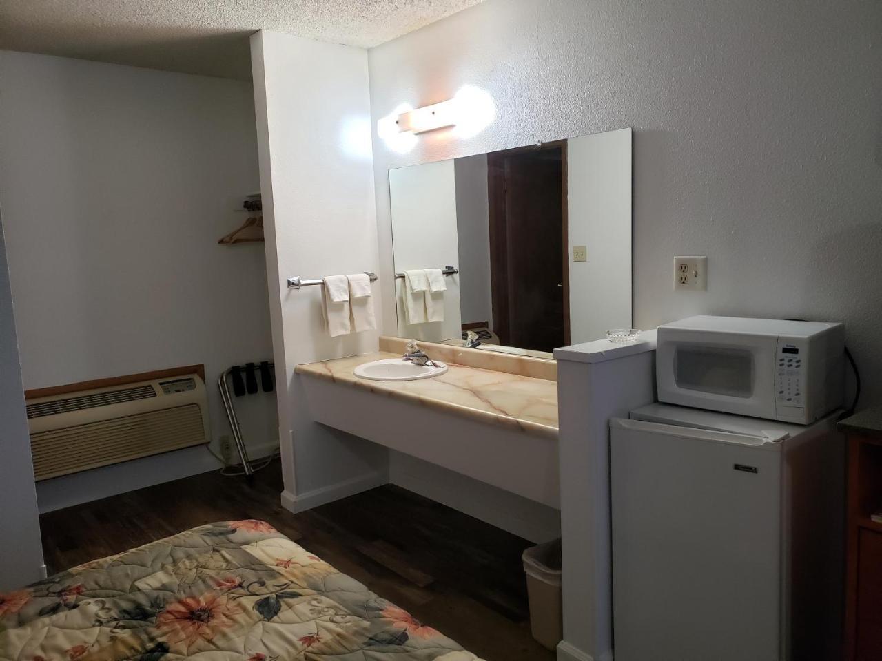 Budget Inn Фаллон Экстерьер фото